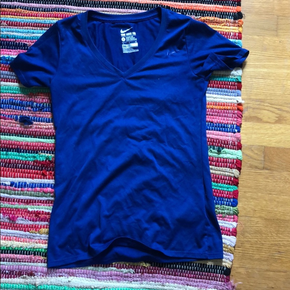 Nike dri-fit Tee